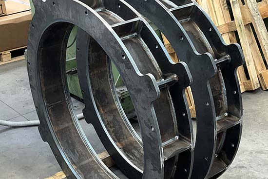 Création pièces métallique sur mesure en chaudronnerie